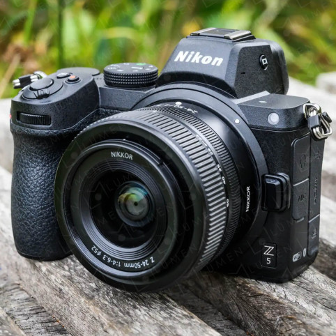 Nikon Z5 Kit 24-50mm