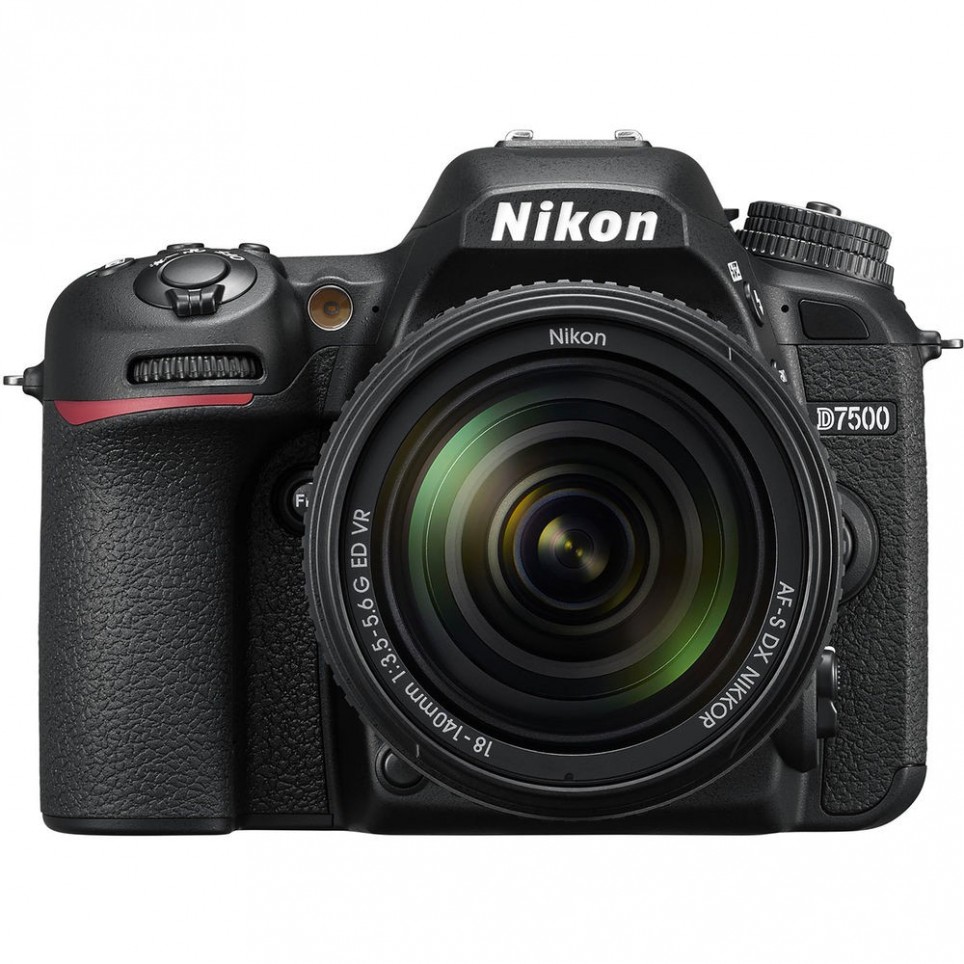 Cámara Nikon D7500 con lente 18-140mm ED VR