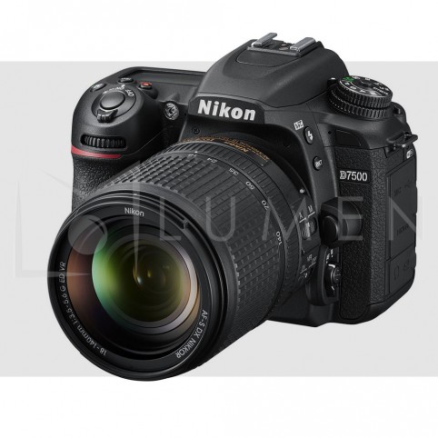 Cámara Nikon D7500 con lente 18-140mm ED VR
